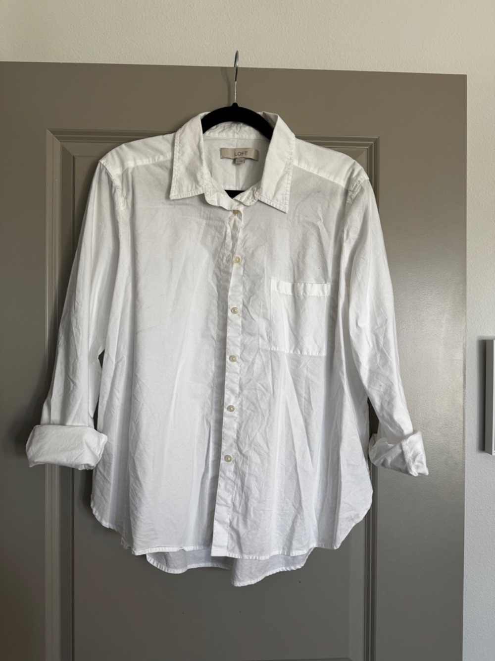 LOFT White Men's Long-Sleeve Button-Down Shirt